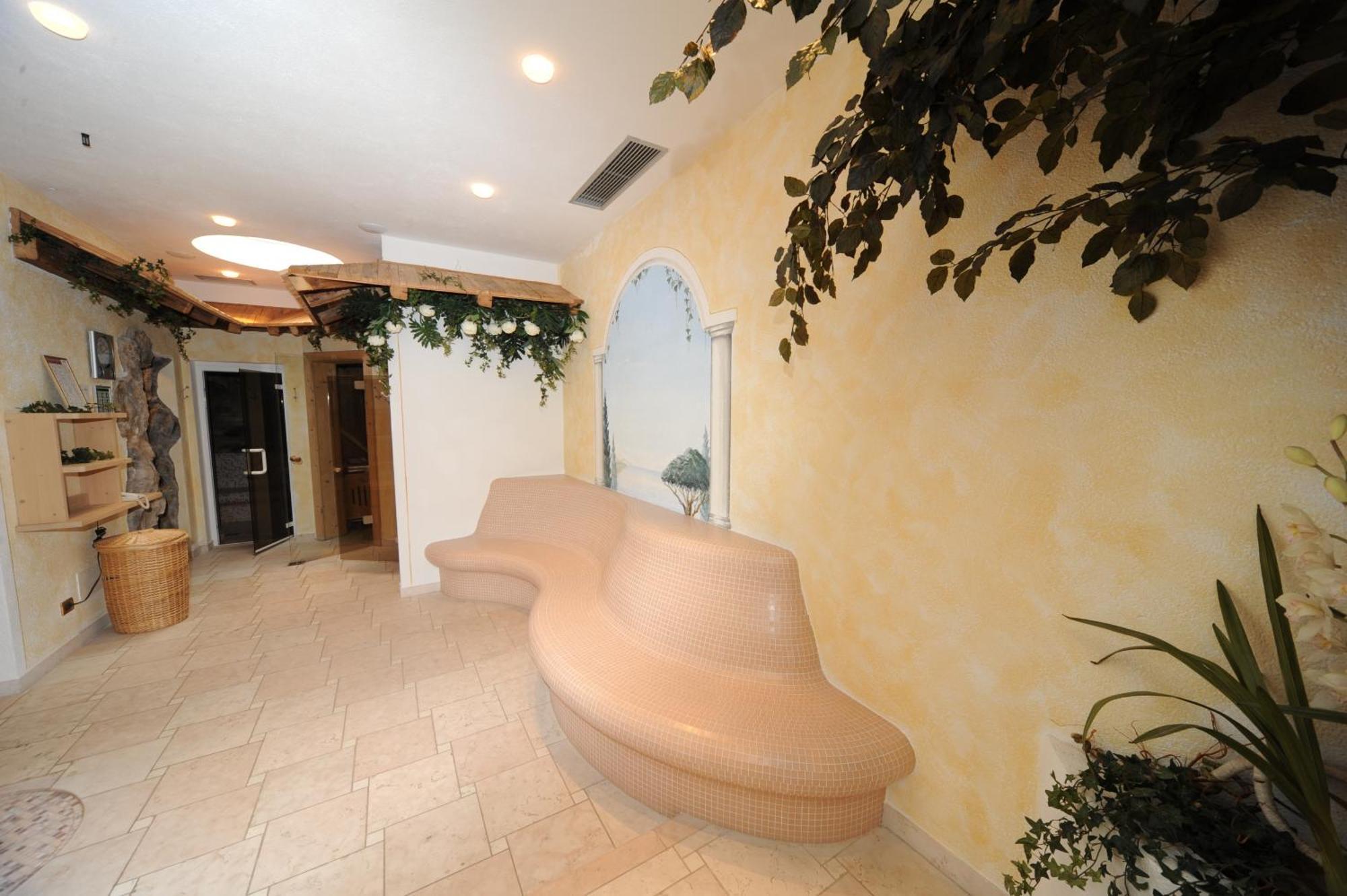 לביקו טרמה Hotel Compet מראה חיצוני תמונה